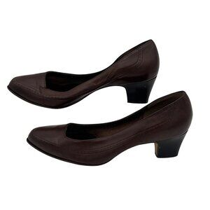 Naturalizer Womens Brown Leather Low Heel Pumps Size 6 US / 4 UK
